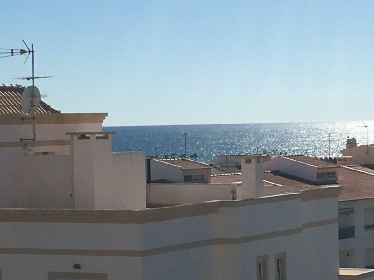 Quiet Apartment Overlooking The Swimming Pool Armacao de Pera Exterior photo